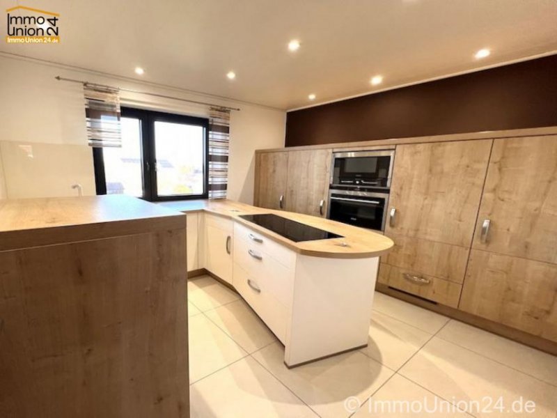 Pyrbaum Ankommen und Wohlfühlen – Lichtdurchflutete 4 Zimmer 111 qm Wohnung mit Terrassenbalkon in Pyrbaum Wohnung kaufen