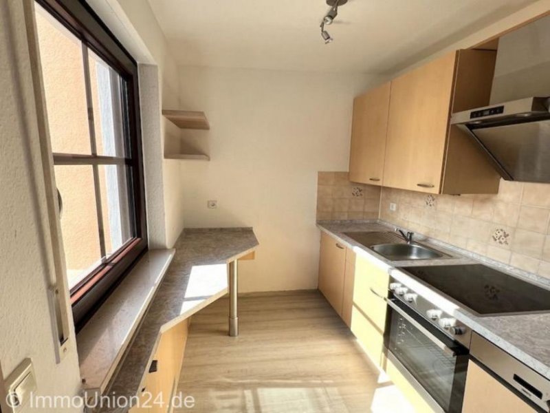 Winkelhaid 149.900 für nicht alltägliche Wohnung mit Küche + wettergeschützter Balkon + behaglicher Heizkamin Wohnung kaufen