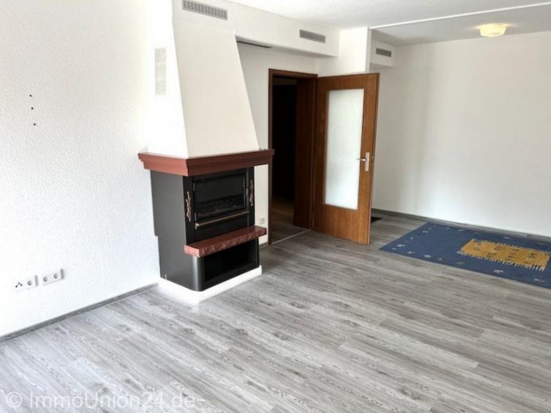 Winkelhaid 149.900 für nicht alltägliche Wohnung mit Küche + wettergeschützter Balkon + behaglicher Heizkamin Wohnung kaufen