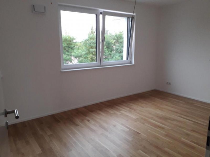 Fürth Sonnige, neuwertige 2- Zimmer Wohnung Wohnung kaufen