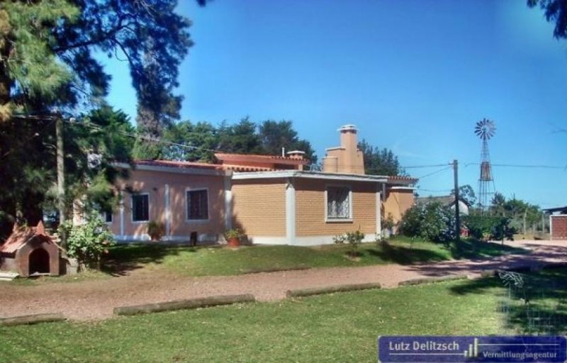 Barros Blancos Herrensitz in der Nähe von Montevideo Haus kaufen