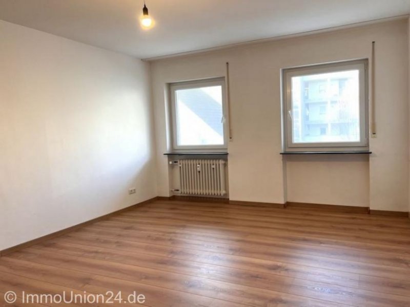 Erlangen TOP Innenstadtlage - moderne 2-Zimmer-Wohnung 73 qm mit großem Sonnenbalkon und Einzelgarage Wohnung kaufen
