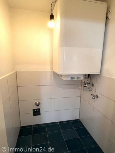 Erlangen TOP Innenstadtlage - moderne 2-Zimmer-Wohnung 73 qm mit großem Sonnenbalkon und Einzelgarage Wohnung kaufen