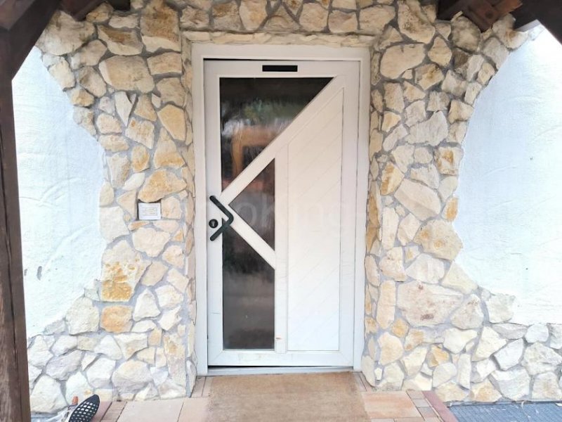 Weisendorf ++ 3 ZIMMER ERDGESCHOSSWOHNUNG ++ GUTE LAGE ++ 2 STELLPLÄTZE INKLUSIVE! ++ Wohnung kaufen