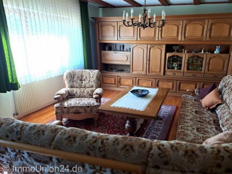 Spalt TOP 220 qm Ein- Zweifamilienhaus mit Ausbaureserve im Dachgeschoss und 2 Garagen auf 1.320 qm Grund Haus kaufen