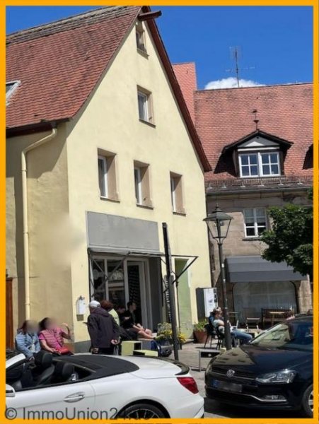 Lauf an der Pegnitz 499.000,- für 281 qm Altstadthaus mit 6 Wohn,- + 1 Gewerbeeinheit in 1A Lage und 30.885,- Mietertrag Haus kaufen