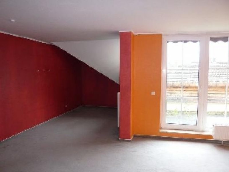 Pegnitz Pegnitz: 4-Zi-Mais.-Whg. (1. OG),EBK, Badewanne/Dusche,Loggia, Balkon, Garage, Stellplatz Wohnung kaufen