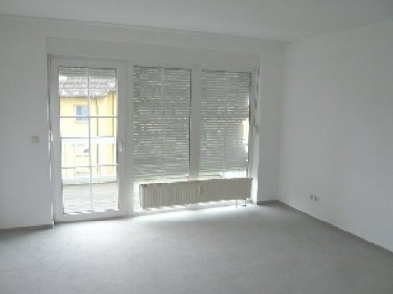 Pegnitz Pegnitz: 4-Zi-Mais.-Whg. (1. OG),EBK, Badewanne/Dusche,Loggia, Balkon, Garage, Stellplatz Wohnung kaufen