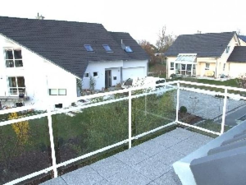 Adelsdorf Adelsdorf: EFH (5 Zi.), Parkett, EBK, off. Kamin, gr. Garten, Terrasse ca. 60 m², Doppelcarport Haus kaufen