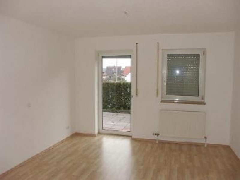 Hausen Hausen: 4-Familienhaus zum weiteren Ausbau als 5-FH od. 6-FH Haus kaufen