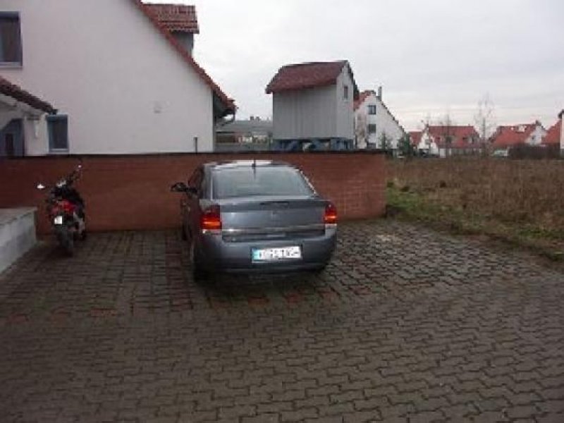 Hausen Hausen: 4-Familienhaus zum weiteren Ausbau als 5-FH od. 6-FH Haus kaufen