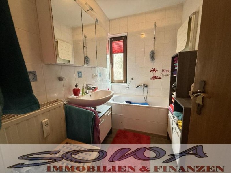 Tegernheim Mehrfamilienhaus mit 3 Wohnungen mit Doppelgarage und Carport und PV-Anlage in Tegernheim - Regensburg - Ein Objekt von Ihrem