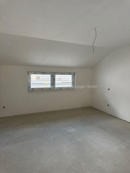 Burglengenfeld Stilvolle Doppelhaushälfte incl. Grundstück und Garage in Burglengenfeld zu verkaufen! Haus kaufen