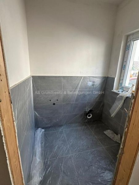 Burglengenfeld Stilvolle Doppelhaushälfte incl. Grundstück und Garage in Burglengenfeld zu verkaufen! Haus kaufen