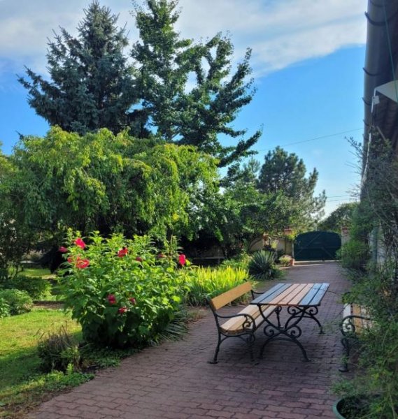 Egyed Landhaus im Parkgarten mit Schwimmbiotop Haus kaufen