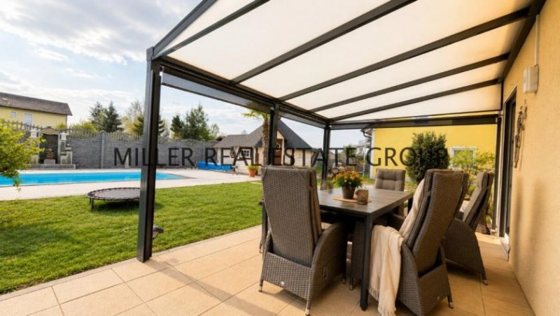 Altmannstein Privates Wohnresort in Altmannstein-Pondorf: Exklusives Einfamilienhaus mit Pool, Sauna, Grillkota, PV-Anlage, Speicher &