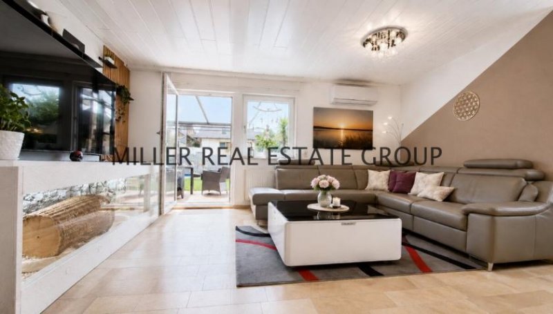 Altmannstein Privates Wohnresort in Altmannstein-Pondorf: Exklusives Einfamilienhaus mit Pool, Sauna, Grillkota, PV-Anlage, Speicher &
