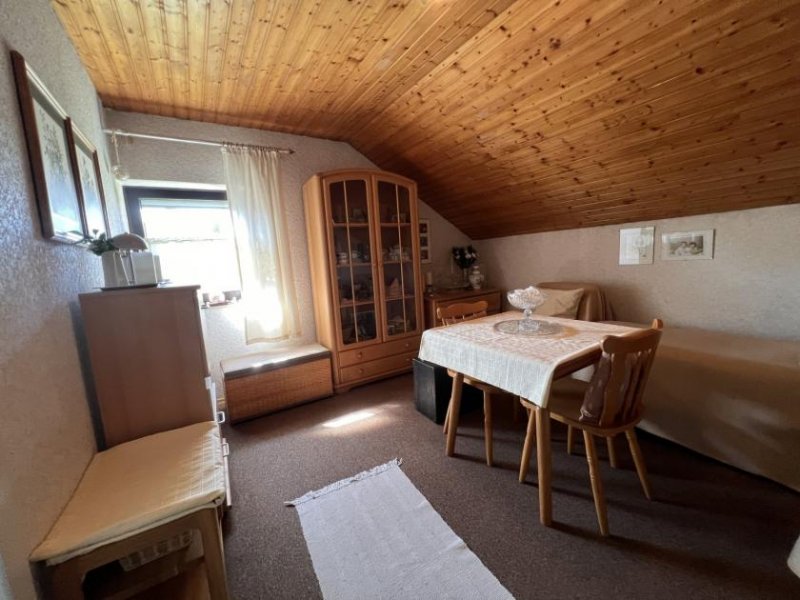 Pocking Älteres Einfamilienhaus mit Garten und Garage Haus kaufen