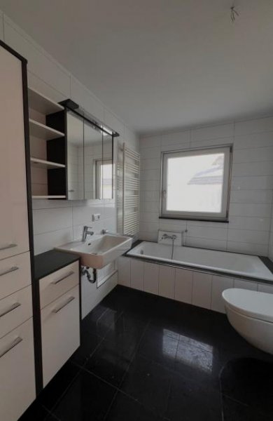 Pocking Provisionsfreie 2 Zimmer Eigentumswohnung in 6-Fam. Haus / 1. Stock links Wohnung kaufen