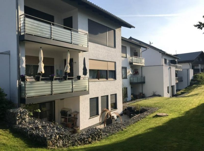 Pocking Provisionsfreie 3,5 Zimmer Eigentumswohnung in 6-Fam. Haus - 1.Stock mit Balkon Wohnung kaufen