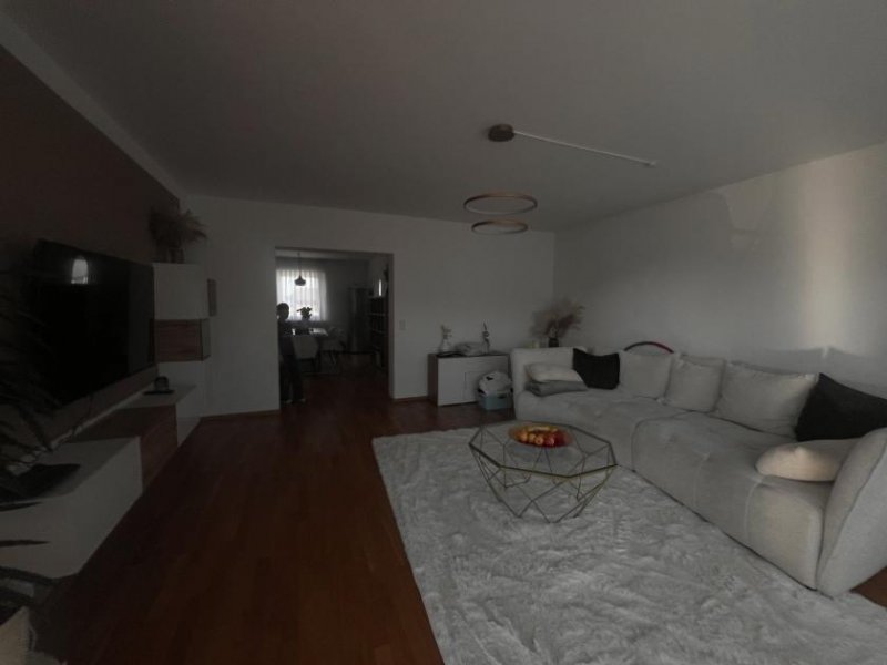 Pocking Provisionsfreie, renovierte 3,5 Zimmer Eigentumswohnung in 6-Fam. Haus - 1.Stock mit Balkon Wohnung kaufen