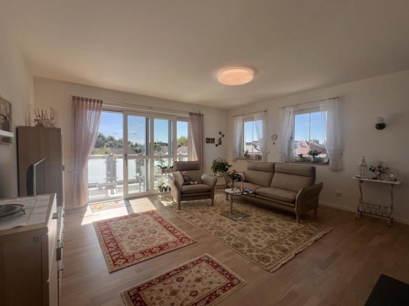 Kirchham Exklusive 3 Zimmer in 9 Fam. Haus oberste Etage mit Balkon Wohnung kaufen