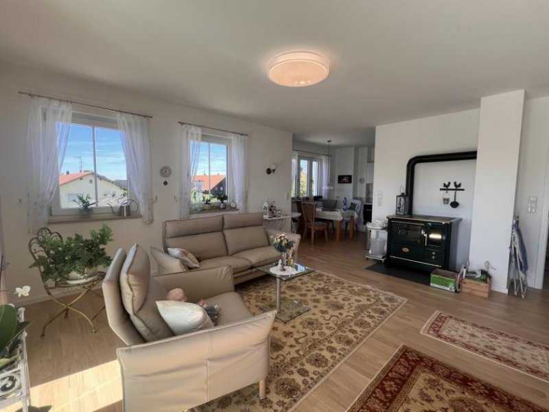 Kirchham Exklusive 3 Zimmer in 9 Fam. Haus oberste Etage mit Balkon Wohnung kaufen