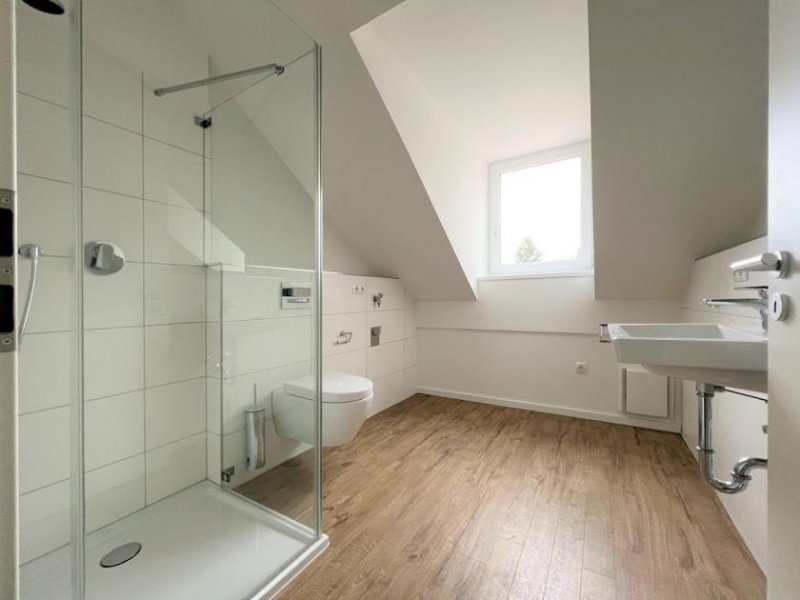 Aidenbach gepflegte 4 Zimmerwohnung im DG mit Balkon - B5 Wohnung kaufen