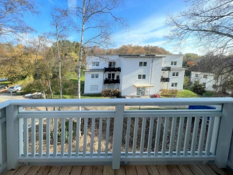 Aidenbach gepflegte 4 Zimmerwohnung im DG mit Balkon - B5 Wohnung kaufen