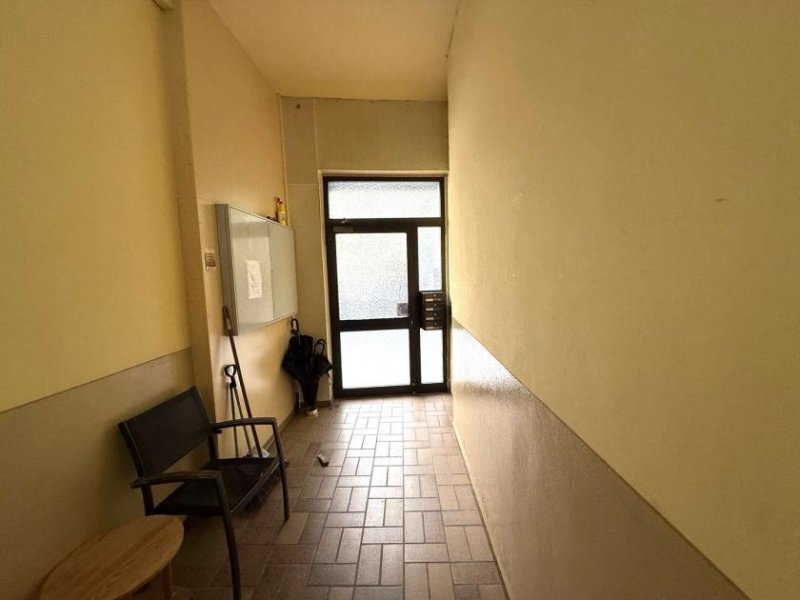 Hof 50 m zur Hofer Fußgängerzone: Vermietetes Mehrfamilienhaus Gewerbe kaufen