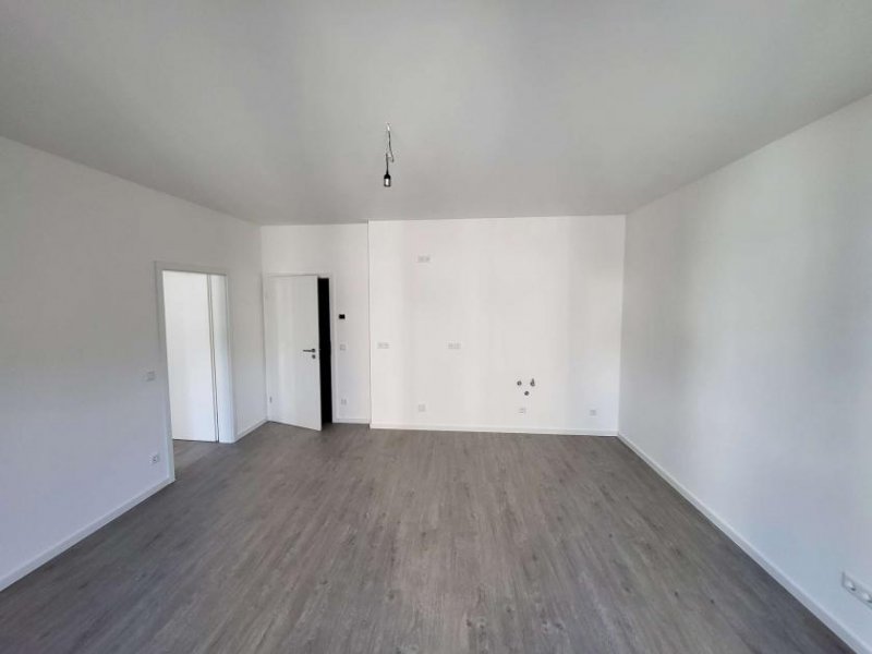 Hof Baujahr 2026 – 2 Zi.-Eigentumswohnung mit Aufzug und Balkon Wohnung kaufen