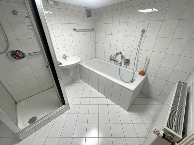 Hof 1333 - Hof: Charmante kleine Doppelhaushälfte mit großem Garten Haus kaufen