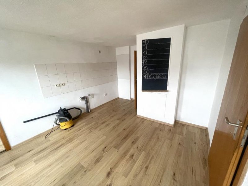 Hof 1333 - Hof: Charmante kleine Doppelhaushälfte mit großem Garten Haus kaufen