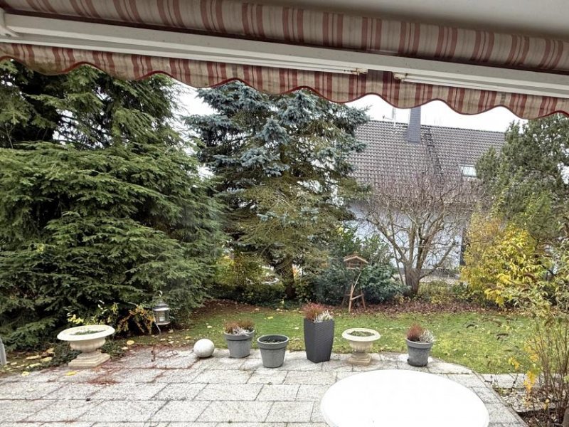 Hof 1391 - Hof: Attraktives Einfamilienhaus mit Garten und Garage Haus kaufen