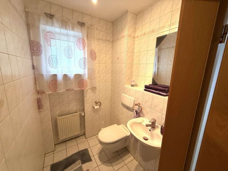 Hof Hof: Attraktives Einfamilienhaus mit Garten und Garage Haus kaufen