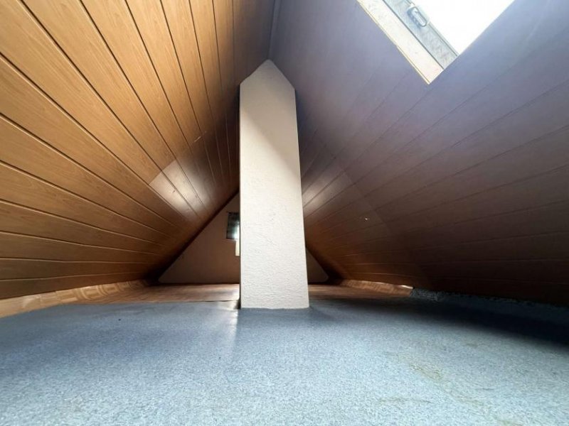 Hof Renovierte + sofort bezugsfreie Doppelhaushälfte in Hof Haus kaufen
