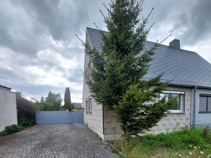 Hof Renovierte + sofort bezugsfreie Doppelhaushälfte in Hof Haus kaufen