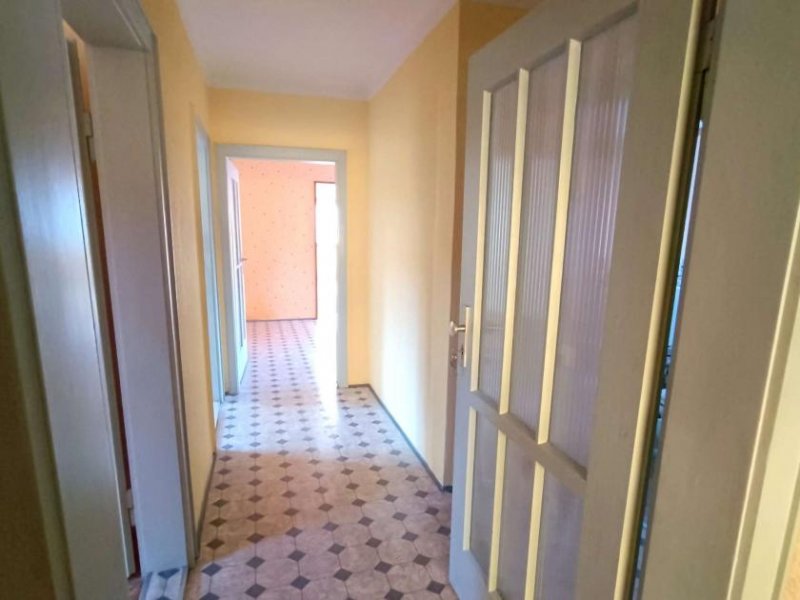 Selb Selb: Bezugsfreies 1-2 Familienhaus mit Garten Haus kaufen