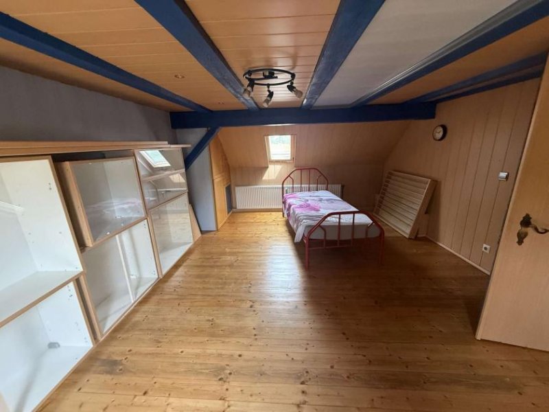 Selb Selb: Großzügige Eigentumswohnung mit Scheune Wohnung kaufen