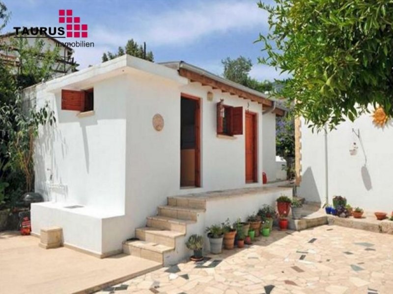 Alsancak Hervorragend renovierte Charaktervilla mit privatem Pool Haus kaufen