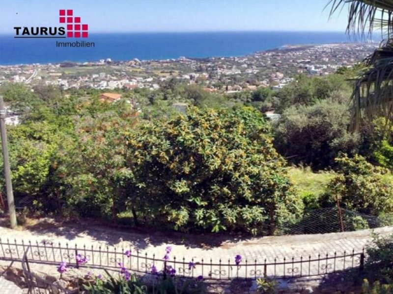 Lapta Exclusive zyprische Steinvilla auf traumhaftem Panorama - Grundstück Haus kaufen