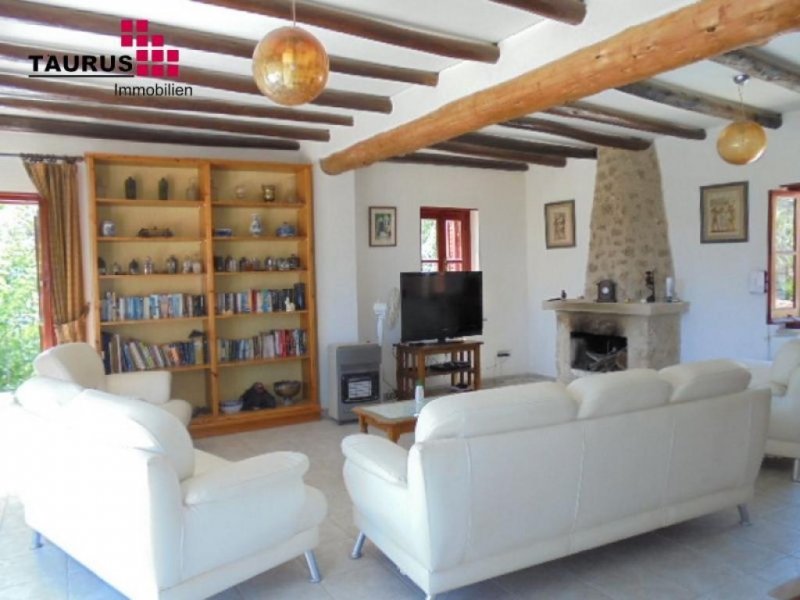 Lapta Zyprische Villa in modernster Art renoviert | Exclusivste Lage Haus kaufen