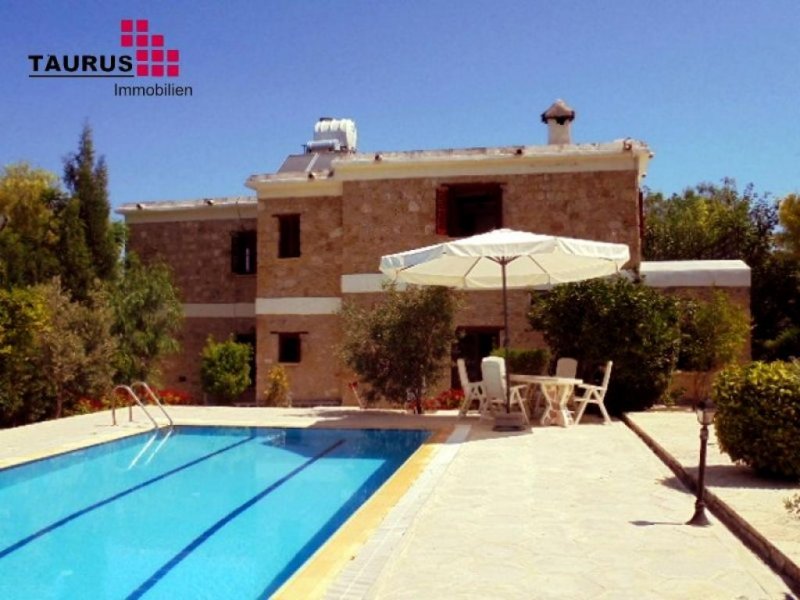 Lapta Zyprische Villa in modernster Art renoviert | Exclusivste Lage Haus kaufen