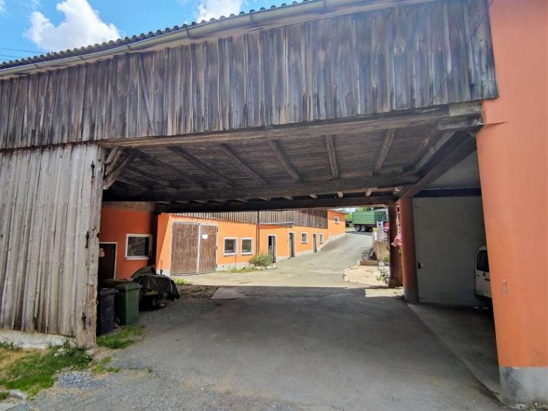 Konradsreuth Nähe Hof: 1-2 Fam.Haus mit Scheune, Halle, Stall und Werkstatt Haus kaufen