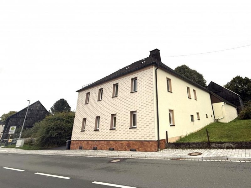 Helmbrechts 1381 - Helmbrechts: Einfamilienhaus mit Garten und Scheune Haus kaufen