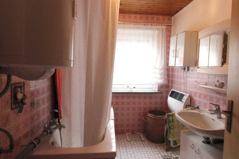 Kulmbach Chance für Anpacker - Doppelhaushälfte in Kulmbach Mangersreuth. Haus kaufen