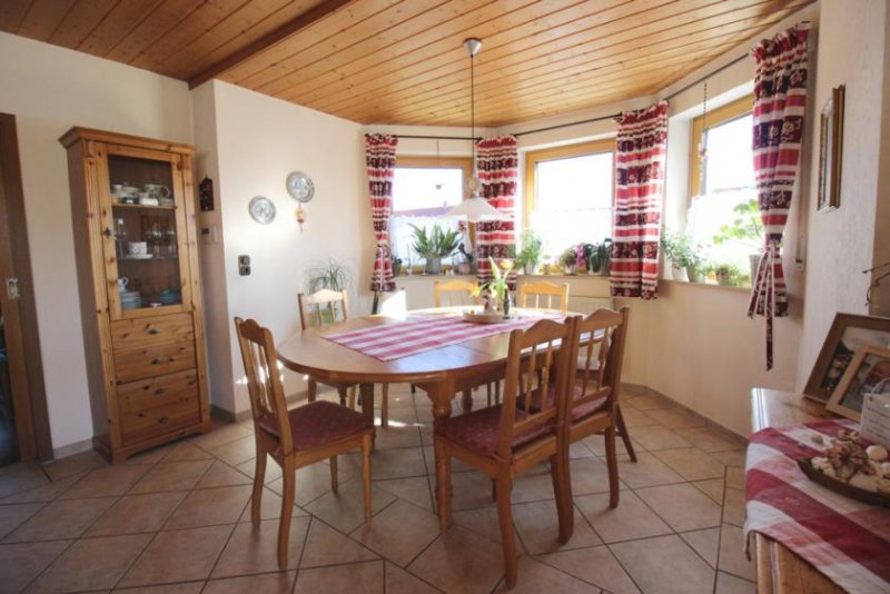 Mainleus Fit für die Zukunft. Hochwertiges Zweifamilienhaus mit topp Technik in Mainleus! Haus kaufen