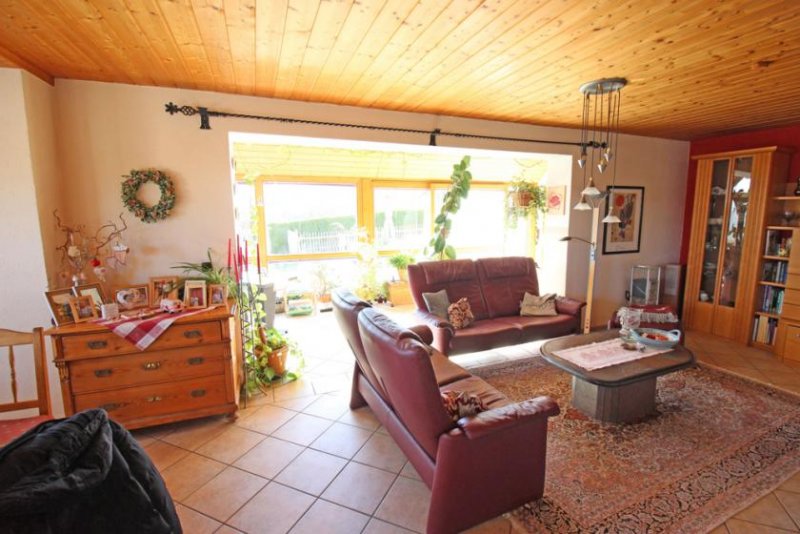 Mainleus Fit für die Zukunft. Hochwertiges Zweifamilienhaus mit topp Technik in Mainleus! Haus kaufen