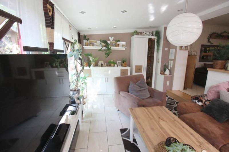 Bad Berneck im Fichtelgebirge Modernisierte Wohnung mit Wintergarten und Terrasse in Bad Berneck Wohnung kaufen
