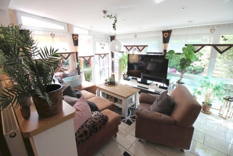 Bad Berneck im Fichtelgebirge Modernisierte Wohnung mit Wintergarten und Terrasse in Bad Berneck Wohnung kaufen